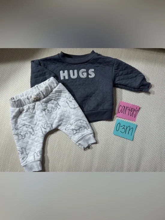 NWOT Carter’s Quilted 'HUGS' Sweatshirt and Grey Joggers Set - 0-3 Months - Picture 1 of 1